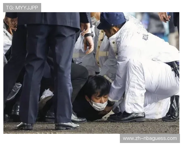 赛后粉丝爆发冲突，安保介入平息混乱